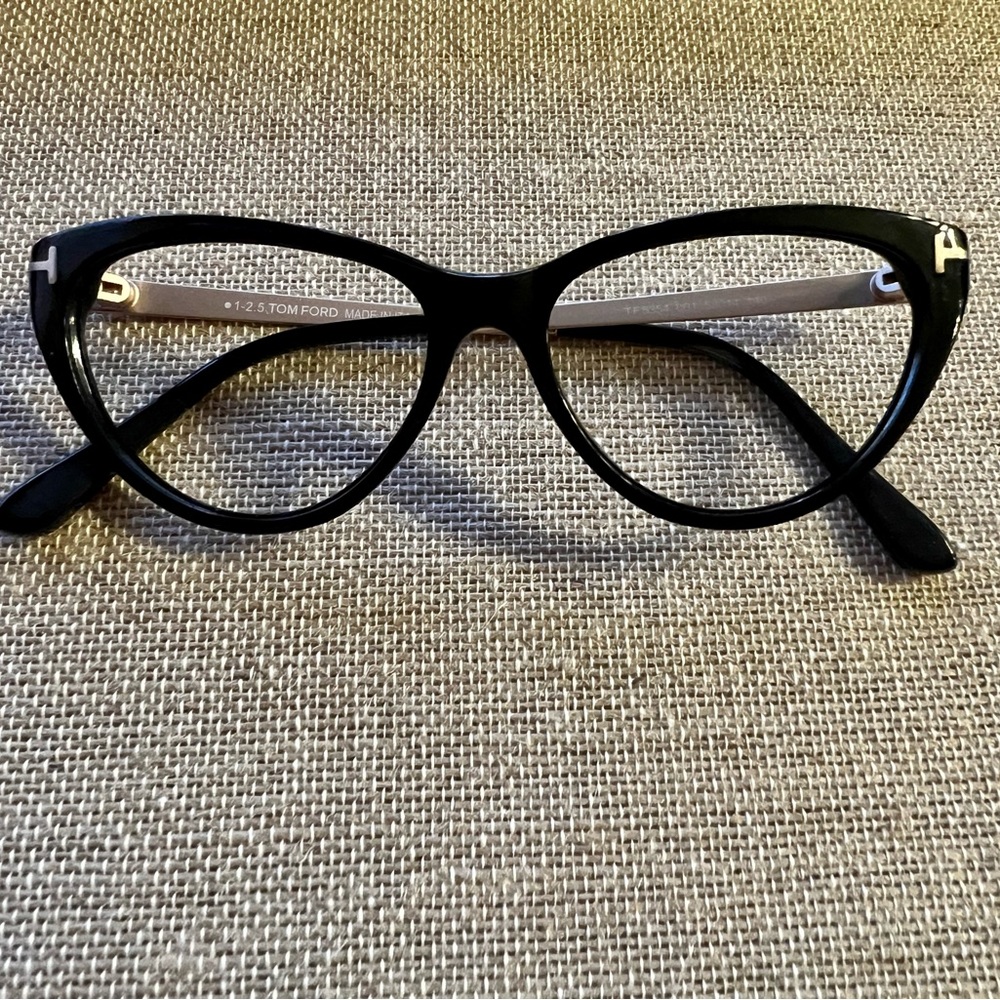 Tom Ford cat eye black frames